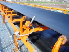 現(xiàn)代帶式輸送機(jī)的典型